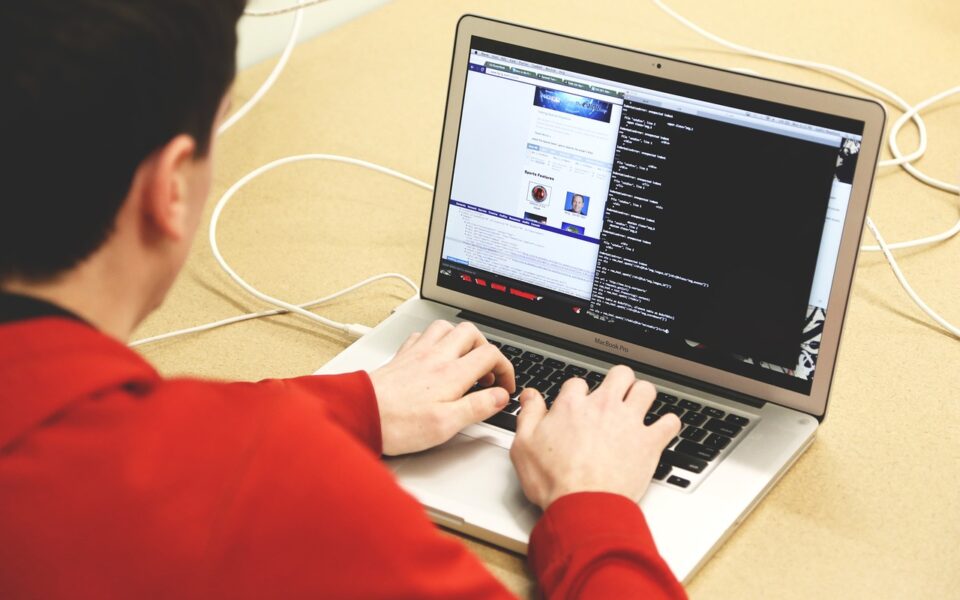 Bringing Imaginations to Life: Empowering Computer Animation with Help for Programming Assignments